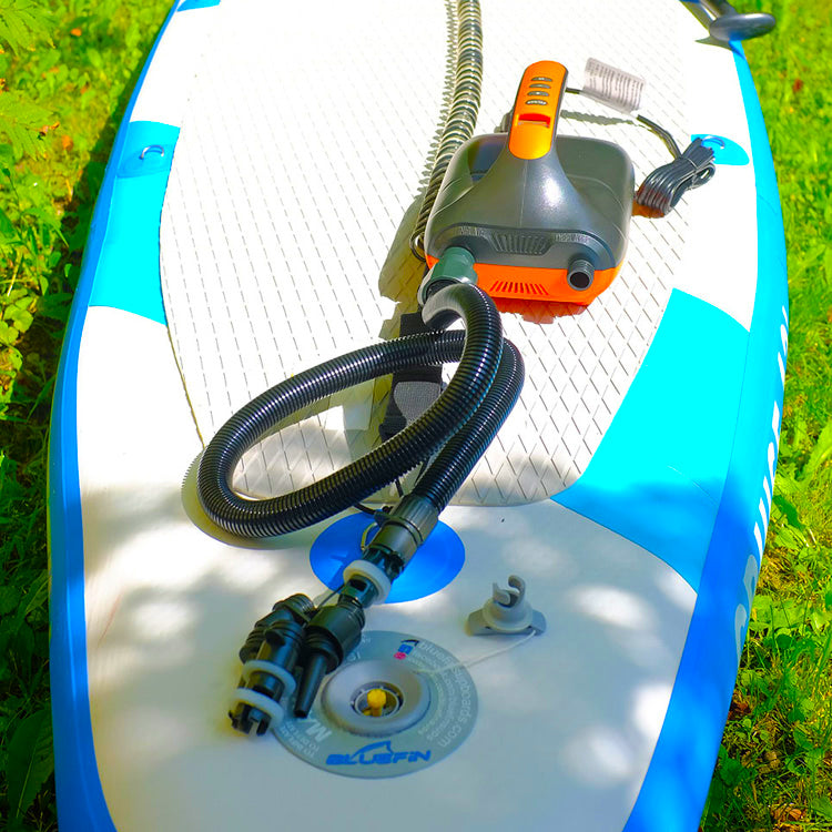 Elektrische Doppel- SUP Luftpumpe mit voreingestellter PSI-Auto-Off-Funktion, 20 PSI, 6 Luftpumpenadapter zum Aufpumpen von SUP-Paddle-Board, Kajak, Booten, Flößen, Schwimmbad